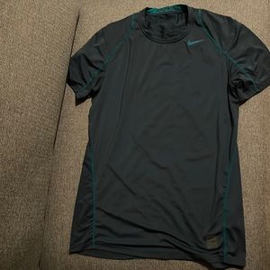 NIKE Pro T-shirt size M
